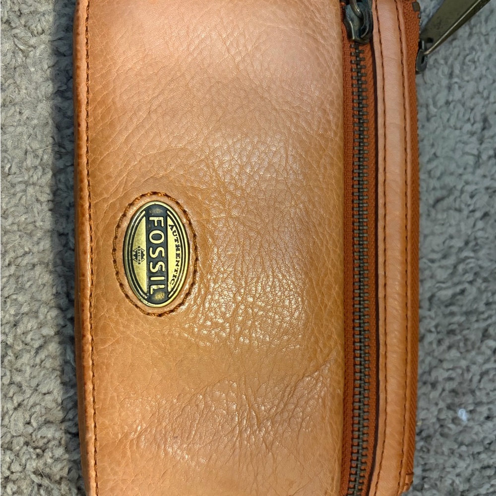 Fossil Tan Leather Zip Wallet